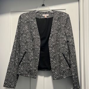 Black/ white short blazer